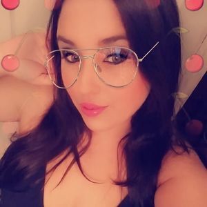 Meet your Posher, Maytee